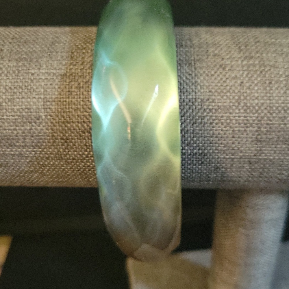 Vintage Rainbow Ombre Resin Bangle Bracelet Faceted Geometric Size Medium 2.5in